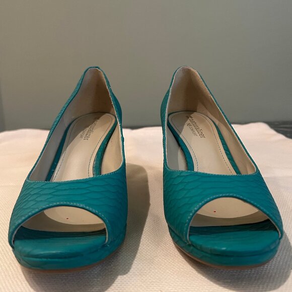 NEW (NWOT) Naturalizer turquoise Narlene peeptoe wedges sz 7 - Picture 2 of 10